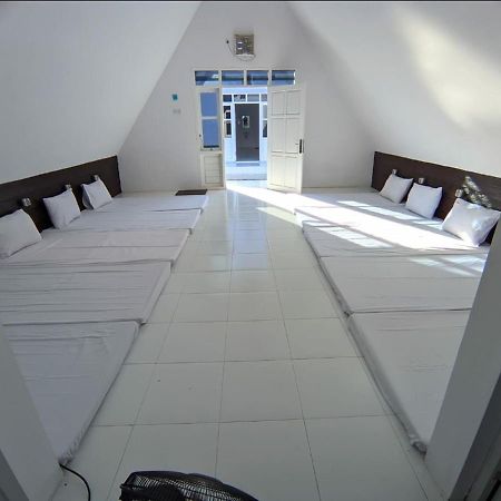 Seger Nusantara Hostel Kalisat Екстериор снимка