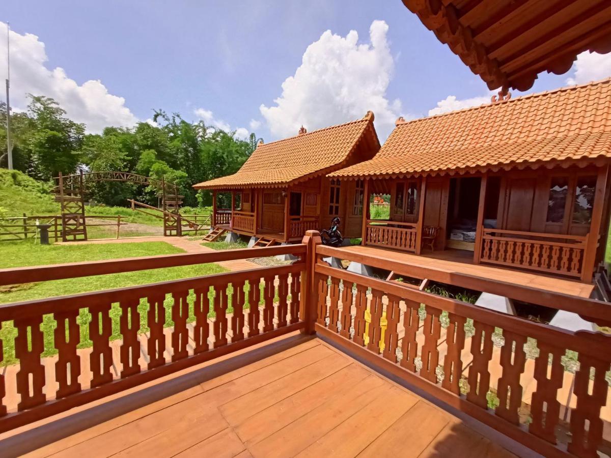Seger Nusantara Hostel Kalisat Екстериор снимка