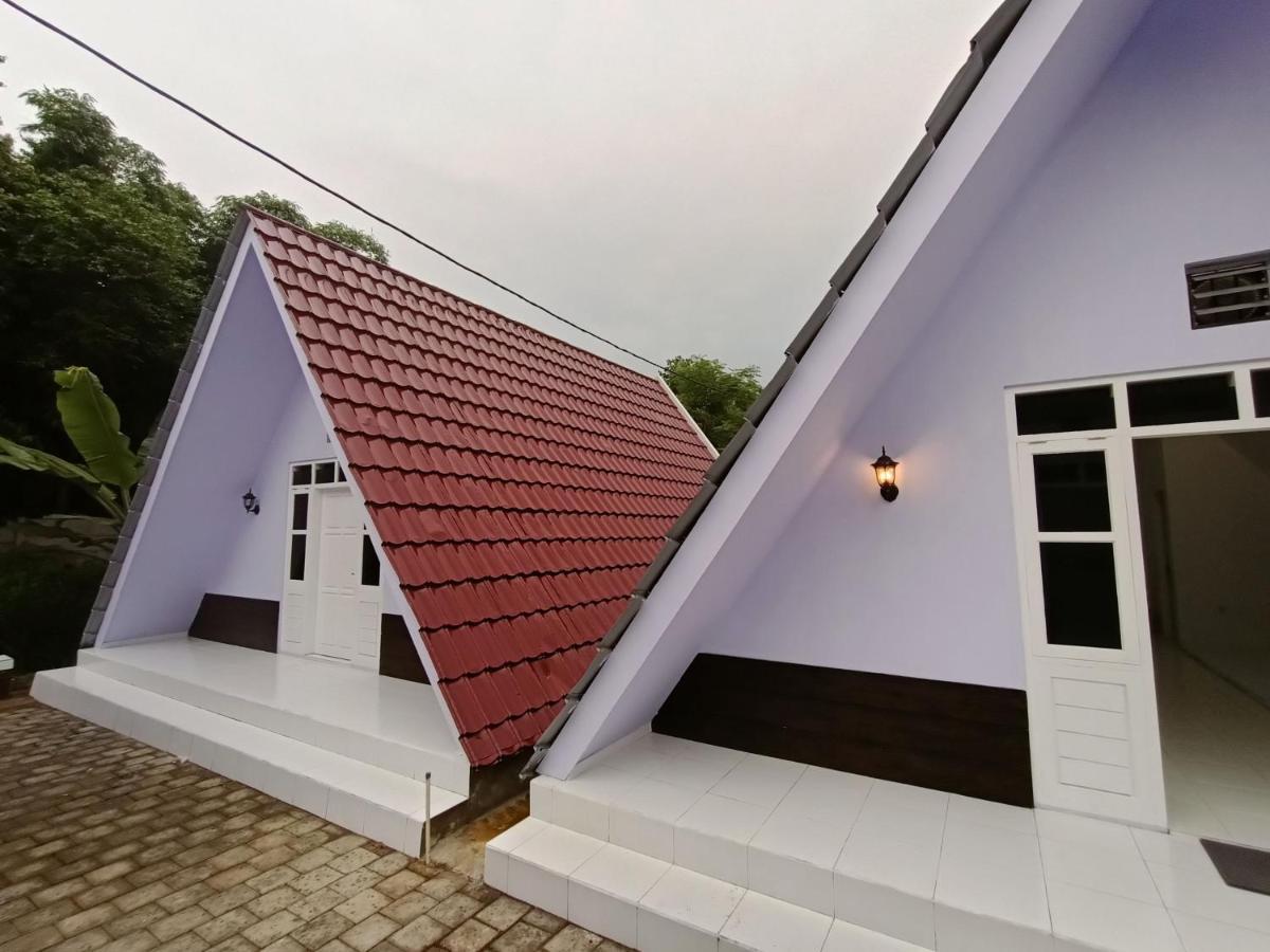 Seger Nusantara Hostel Kalisat Екстериор снимка
